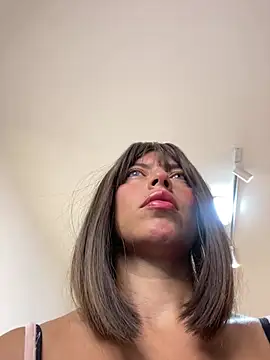 Snapshot of ROSE__15 chatting on February 13, 2026, 11:54 am ROSE 15 online show from February 13, 2026, 11:54 am