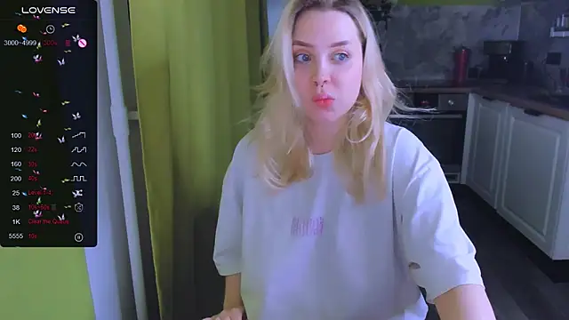 MonaLauu online show from November 22, 2025, 8:08 pm