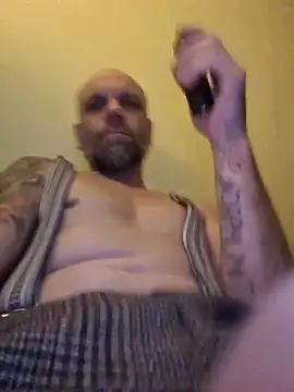 Ladyshaker82 online show from April 24, 2026, 1:18 am