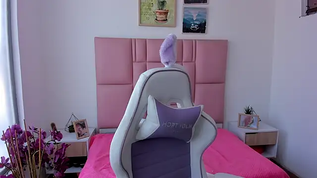 katalina garcia online show from February 10, 2026, 3:44 pm