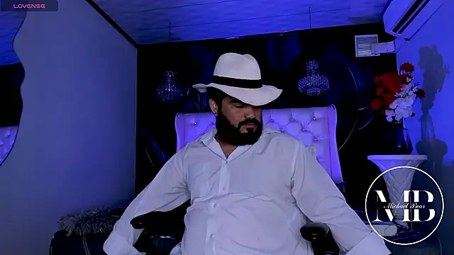 Snapshot of MichaelBear_ chatting on February 7, 2026, 12:13 pm MichaelBear online show from February 7, 2026, 12:13 pm