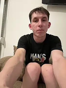 alex2p12 online show from June 12, 2026, 10:07 pm