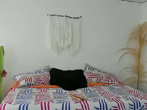 Snapshot of bonny_choke chatting on September 15, 2025, 6:30 pm bonny choke online show from September 15, 2025, 6:30 pm