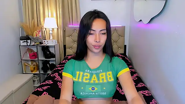 reighnempress online show from February 26, 2025, 4:08 am