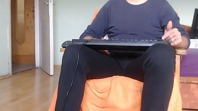 Snapshot of VASKOS178 chatting on January 7, 2026, 1:05 pm VASKOS178 online show from January 7, 2026, 1:05 pm