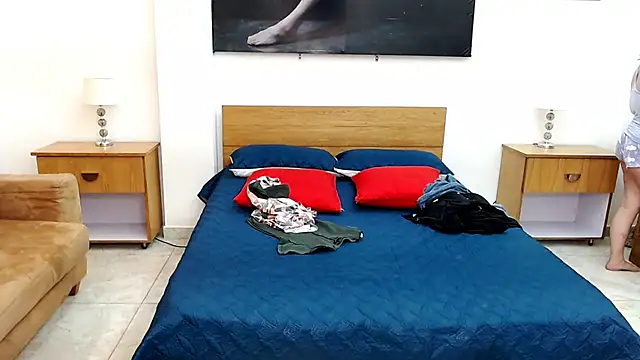 MaloryAndLuna online show from October 11, 2025, 11:55 am