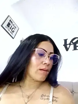 Snapshot of Tania_mature chatting on May 12, 2026, 5:19 pm Tania mature online show from May 12, 2026, 5:19 pm