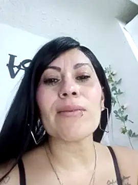 Snapshot of Tania_mature chatting on July 1, 2026, 5:46 pm Tania mature online show from July 1, 2026, 5:46 pm