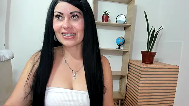 Tania mature online show from September 26, 2025, 5:53 pm