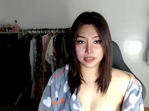 Snapshot of urqueendominant chatting on March 12, 2025, 3:35 am urqueendominant online show from March 12, 2025, 3:35 am