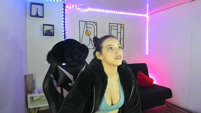 Snapshot of kay_marie chatting on February 25, 2025, 11:15 pm kay marie online show from February 25, 2025, 11:15 pm