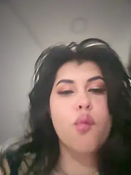 Snapshot of Alyaa_s chatting on October 3, 2025, 10:55 pm Alyaa s online show from October 3, 2025, 10:55 pm
