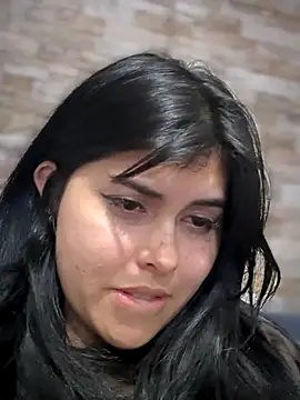 Alyaa s online show from October 25, 2025, 4:44 am