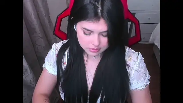 Snapshot of Alyaa_s chatting on February 12, 2026, 9:03 pm Alyaa s online show from February 12, 2026, 9:03 pm