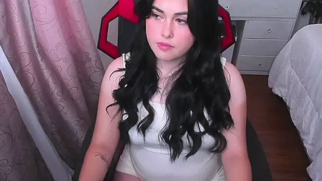 Snapshot of Alyaa_s chatting on February 10, 2026, 7:24 pm Alyaa s online show from February 10, 2026, 7:24 pm