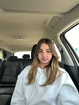 DoriDeluxe66 online show from April 9, 2026, 9:26 am