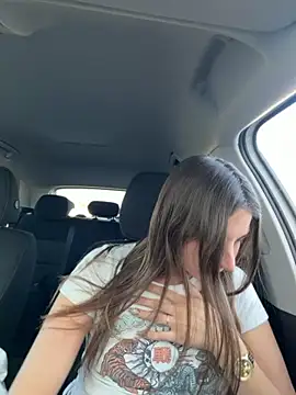 Snapshot of DoriDeluxe66 chatting on November 26, 2025, 1:44 pm DoriDeluxe66 online show from November 26, 2025, 1:44 pm