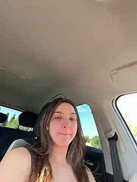 Snapshot of DoriDeluxe66 chatting on November 25, 2025, 12:27 pm DoriDeluxe66 online show from November 25, 2025, 12:27 pm