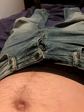 Snapshot of HunterBaby chatting on September 28, 2025, 11:34 pm HunterBaby online show from September 28, 2025, 11:34 pm