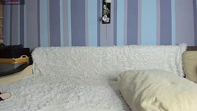 KatMartinez online show from December 15, 2025, 12:00 pm