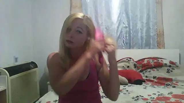 Snapshot of Lola_115 chatting on July 16, 2026, 9:45 pm Lola 115 online show from July 16, 2026, 9:45 pm