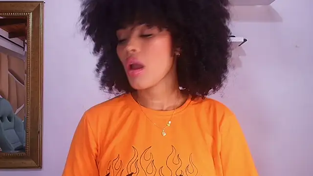 naia blessed online show from September 11, 2025, 7:14 pm