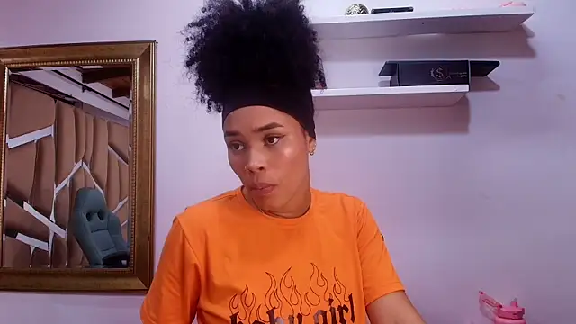 naia blessed online show from October 7, 2025, 7:48 pm