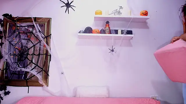 naia blessed online show from October 24, 2025, 7:13 pm