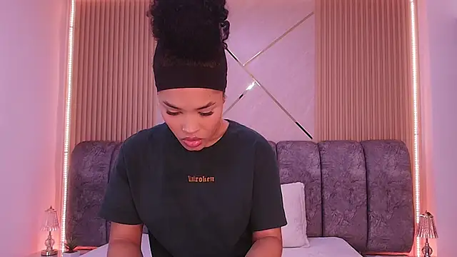 naia blessed online show from February 13, 2026, 7:14 pm