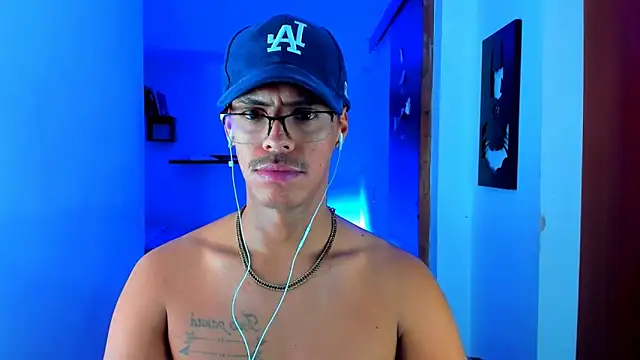 Snapshot of _John_Boy_ chatting on February 28, 2025, 12:43 am John Boy online show from February 28, 2025, 12:43 am