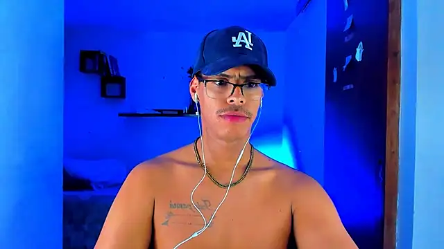 Snapshot of _John_Boy_ chatting on March 1, 2025, 12:07 am John Boy online show from March 1, 2025, 12:07 am