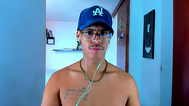 Snapshot of _John_Boy_ chatting on February 28, 2025, 5:59 pm John Boy online show from February 28, 2025, 5:59 pm