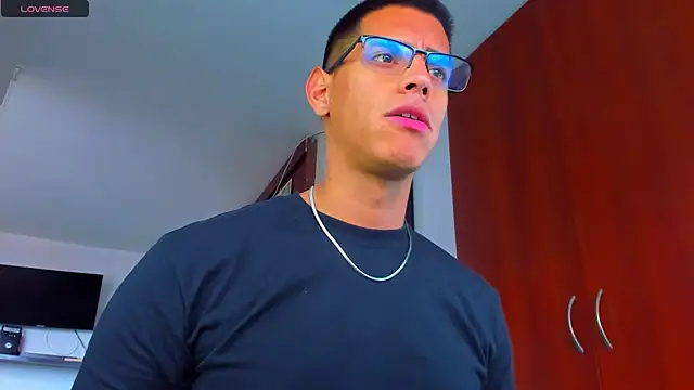 Snapshot of _John_Boy_ chatting on November 7, 2025, 7:07 pm John Boy online show from November 7, 2025, 7:07 pm