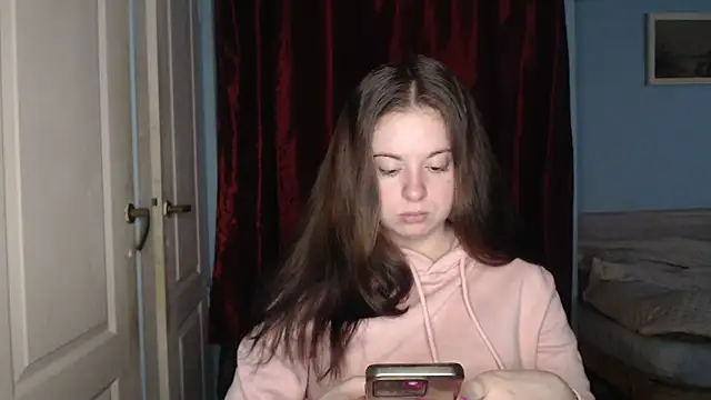 Snapshot of ryhhnnagold99 chatting on December 3, 2025, 2:27 pm ryhhnnagold99 online show from December 3, 2025, 2:27 pm