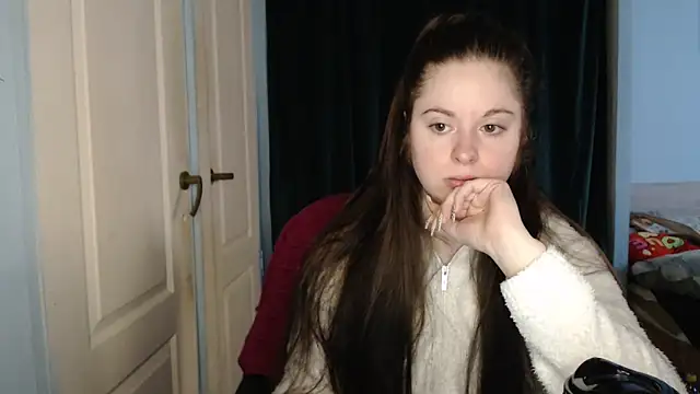 ryhhnnagold99 online show from April 13, 2026, 2:21 pm