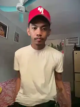 Snapshot of BoYofTheWorld_21 chatting on May 25, 2026, 9:57 pm BoYofTheWorld 21 online show from May 25, 2026, 9:57 pm