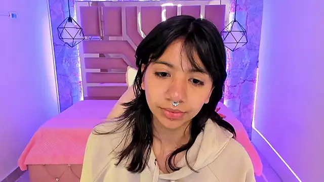 Snapshot of Nami_usagi chatting on January 15, 2025, 12:04 pm Nami usagi online show from January 15, 2025, 12:04 pm