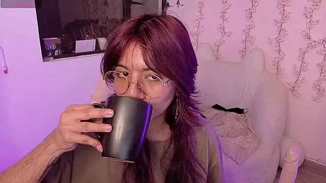 Nami usagi online show from April 15, 2026, 7:07 pm