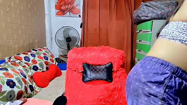 M e c e l online show from September 16, 2025, 1:06 am