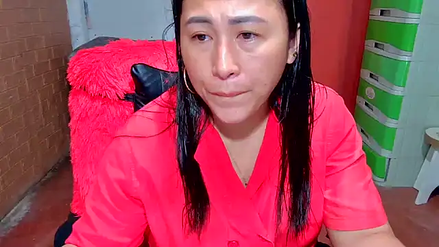 M e c e l online show from November 5, 2025, 7:17 pm