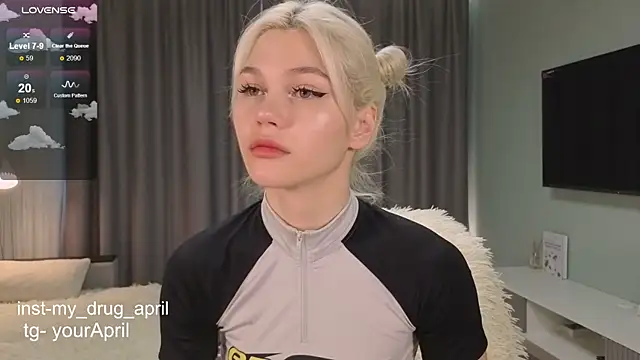 Snapshot of MyApril chatting on November 9, 2025, 7:01 am MyApril online show from November 9, 2025, 7:01 am