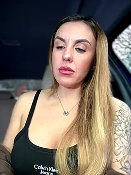 Kalli Fornia online show from November 17, 2025, 9:46 am