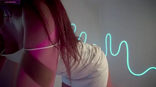 Snapshot of HannaMoom chatting on December 22, 2024, 9:20 pm HannaMoom online show from December 22, 2024, 9:20 pm