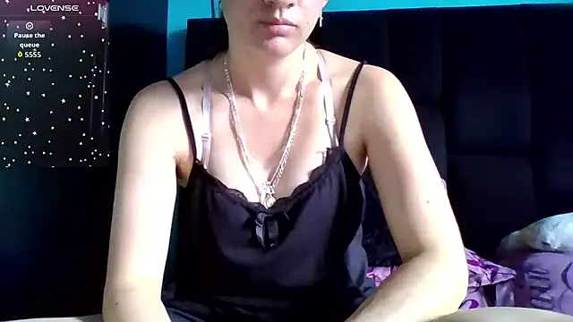 Snapshot of Salo_Heaven chatting on December 1, 2025, 6:31 pm Salo Heaven online show from December 1, 2025, 6:31 pm