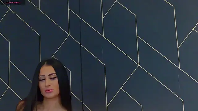 EmyLaveau online show from December 18, 2025, 6:40 am