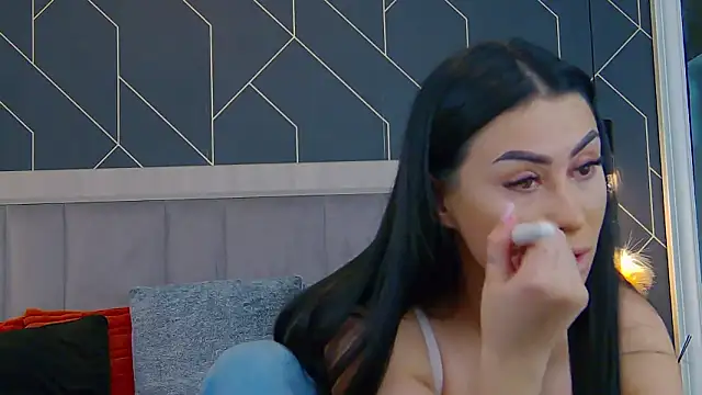 EmyLaveau online show from March 2, 2026, 6:14 am