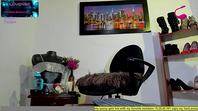 Snapshot of Carolina_Stone chatting on March 15, 2025, 9:16 pm Carolina Stone online show from March 15, 2025, 9:16 pm