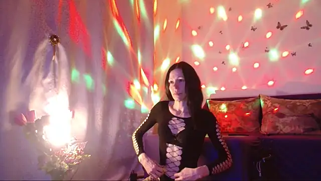 ElysaSun online show from March 4, 2026, 7:10 pm