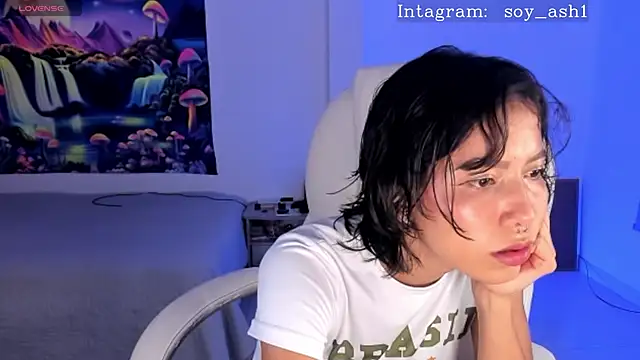 Ashlleycam  online show from February 12, 2025, 1:52 am