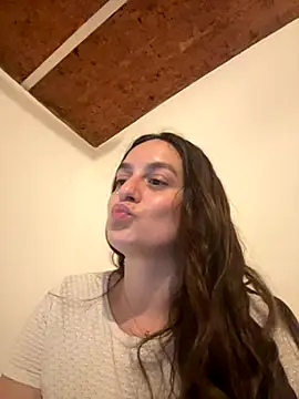 indierotic online show from October 14, 2025, 3:18 am